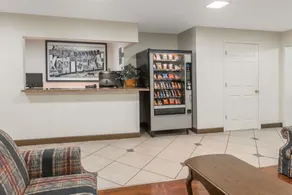 Super 8 by Wyndham Danville - Hall