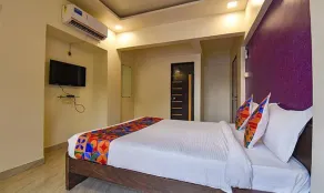 Hotel O by OYO M Hospitality - Room