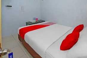 Hotel O Bintaro - Zimmer