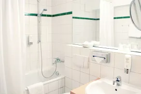 Best Western Macrander Hotel Dresden - Bathroom