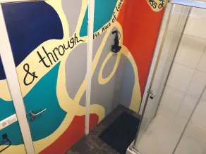 The Freezer Hostel & Culture Center - Bathroom