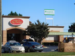 Wyndham Garden Greensboro - Restaurant