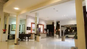 The Hill Hotel & Resort Sibolangit Powered by Archipelago - Réception