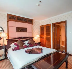 Xiamen Huaqiao Hotel - Room