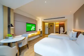 Holiday Inn Shanghai Huaxia by IHG - Room