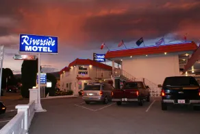 Riverside Motel - Réception