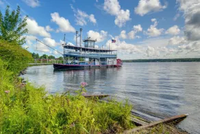 400 Ft to Chautauqua Lake, Mayville Cottage - Interiör