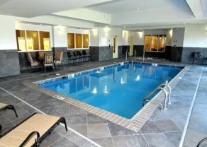 Comfort Suites Jackson I-40 - Piscine