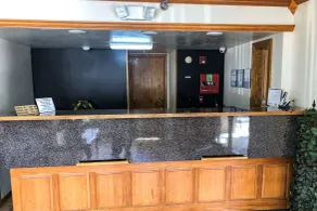 Econo Lodge Oklahoma City Northeast - Lobby