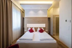 Red Dream Apartment for 2 I Graz-süd I Free Parking 24-7 Check-in - Værelse