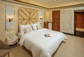 The Grand - Room
