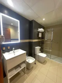 Hotel Apartamentos San Fermín Pamplona - Bad