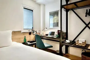 C Central Hotel- Đề Thám Bùi Viện Walking Street - Room