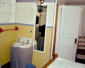 West Road Motel - Bathroom