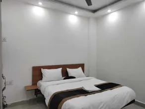 Hotel Easy Stay Near Shahdara  - Chambre