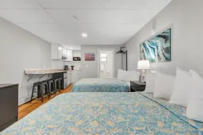 Abellona Inn & Suites - Room