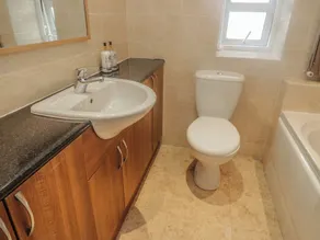 Ty Potiwr - Salle de bain