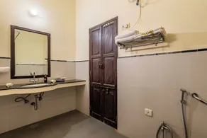 Dhula Garh  A Heritage Hotel - Badezimmer