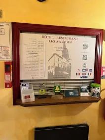Hôtel des Arcades - Réception