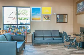 Days Inn by Wyndham N.W. Medical Center - Reception