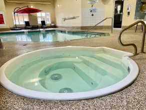 Super 8 by Wyndham Edmonton South - Piscine