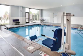 Staybridge Suites - Iowa City - Coralville by IHG - Piscina