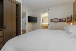Sheraton Suites Market Center Dallas - Chambre