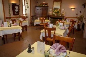 Logis Hôtels - Hostellerie des Lauriers - Hôtel et Restaurant - Restaurant