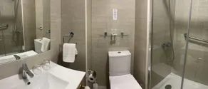 Hotel La Serena - Caja Los Andes - Bathroom