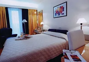 The Park Hotel Piraeus - Chambre