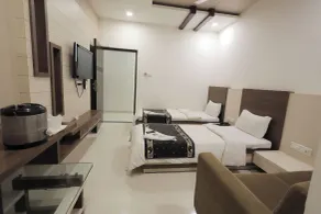 Hotel Grand Paradise - Room