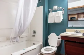 Woodspring Suites Huntsville/ Madison - Badezimmer