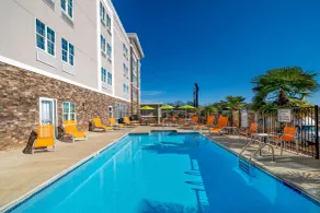 La Quinta by Wyndham Forsyth - Piscine