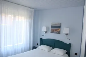Hôtel LES TERRASSES - Værelse