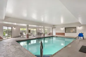 Comfort Inn & Suites Suwanee - Sugarloaf - Pool