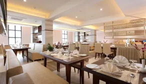 Flora Charishma Residency Aluva - Restaurant