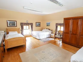 An Maide Bán - Room