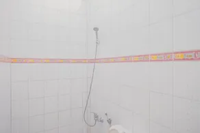 RedDoorz near RS Imanuel Lampung - Bathroom