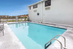 Baymont by Wyndham Biloxi - Ocean Springs - Piscine