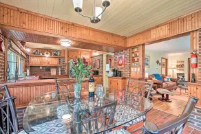 Pet Friendly Home w/ Hot Tub, Patio & Game Room! - Innvendig