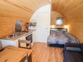 Gander Pod at Salford Court Farm Fishing Cabins - Room