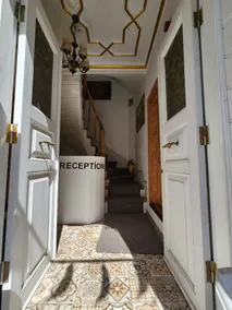 Kadıköy White House - Interior entrance