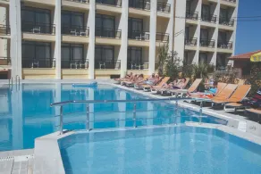 Esat Otel - Pool