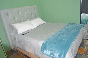 Lake Sands Manor - Room