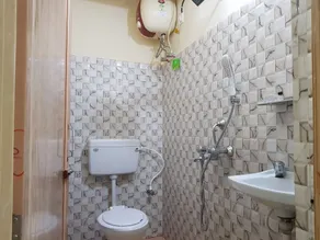 Hotel Galaxy Inn - Bathroom