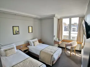 Lancaster Hall Hotel - Room
