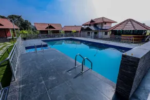 Mountain Peak Resort - Pool