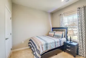 30 Mi to Downtown DC: Charming Dale City Townhome! - Interiör