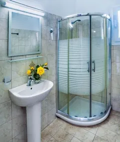 San Lazzaro - Bathroom
