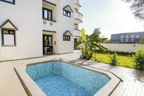Hotel Viraj - Pool